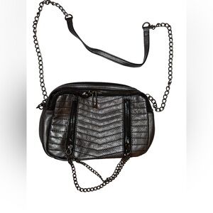 Elegant Black Crossbody Bag with Chain Straps